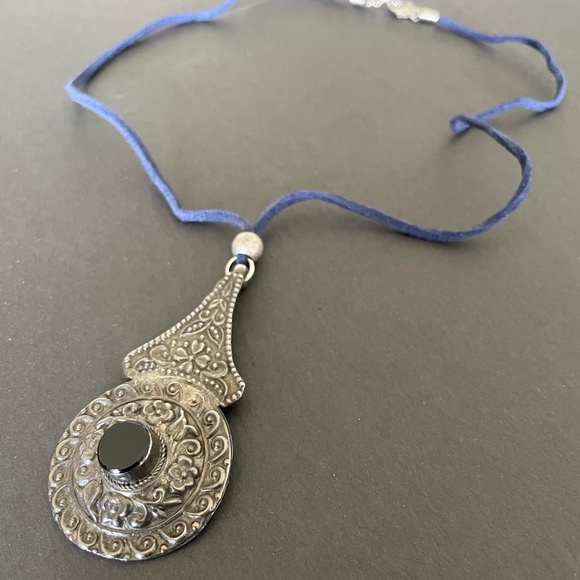 Antique 925 Sterling Silver Pendant with Black Onyx Gemstone - Picture 2 of 5